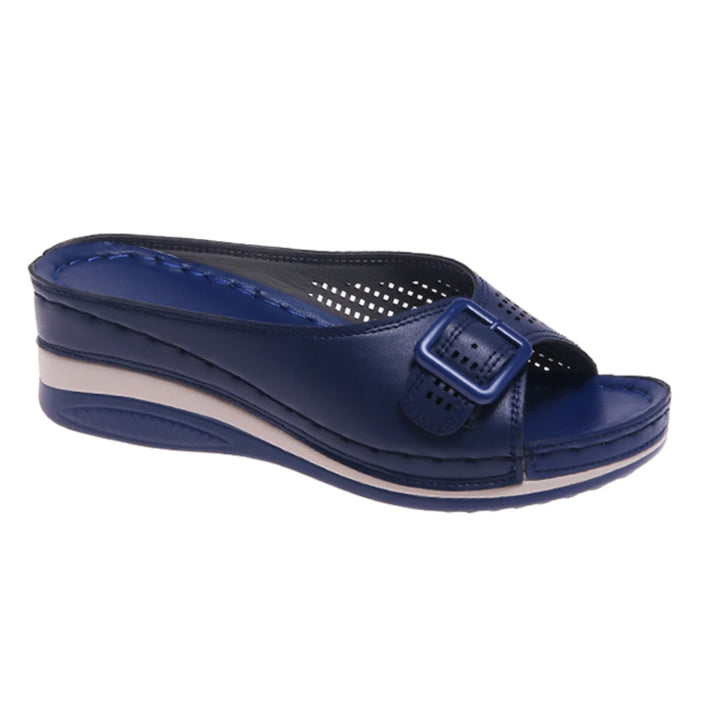 Babette orthopedic flat sandal in dark blue close-up of strap buckle and detailing