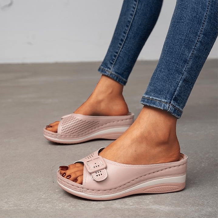 Babette orthopedic flat sandal in pink styled with a casual summer outfit on a model