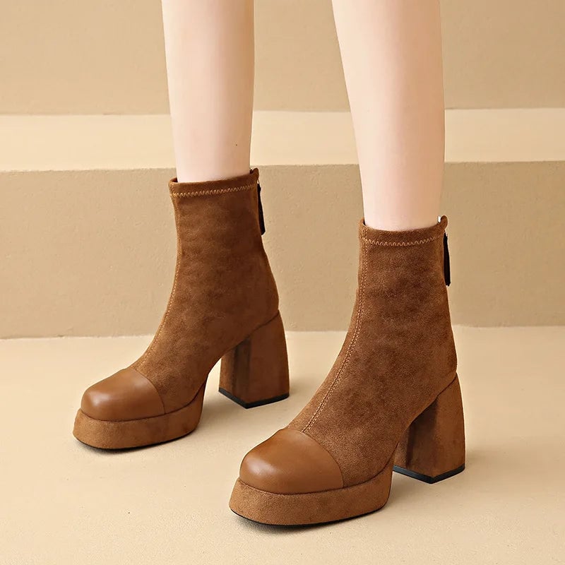 Close-up of the Vento Boot's refined toe and smooth upper in black