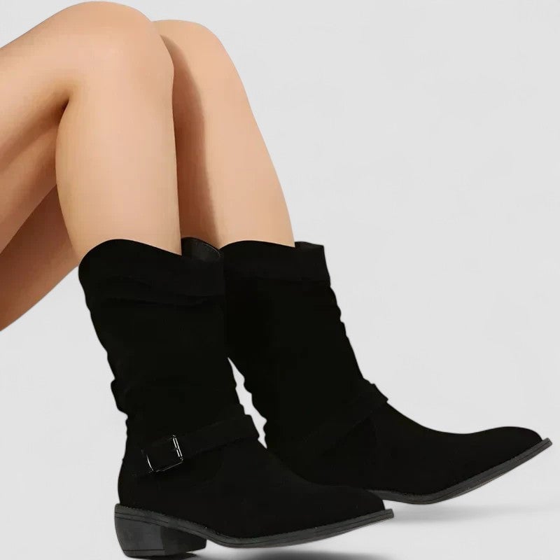 Top-down view of Betha boots interior showing cushioned insole and arch support