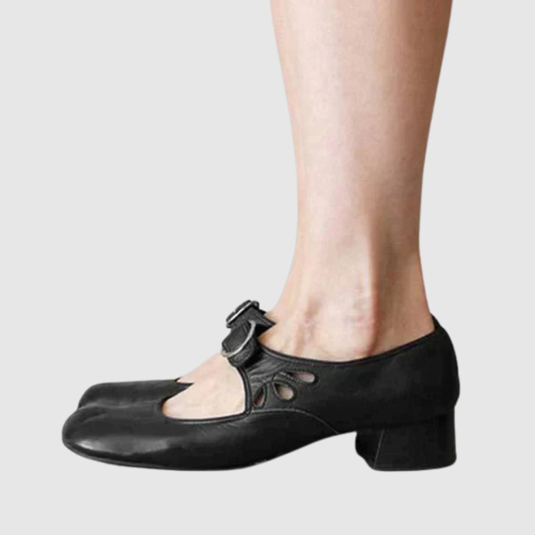 Chelsea boot sole and heel detail showing lightweight flexible construction