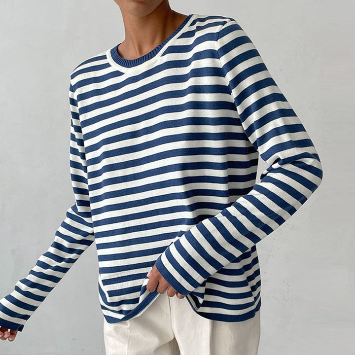 Woman wearing the Dana striped summer T-shirt in a relaxed fit with a round neckline, styled casually