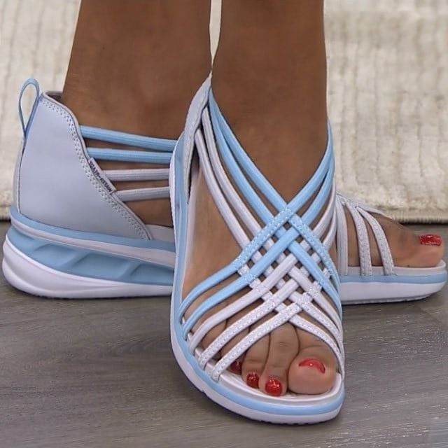 Orthopedic spring sandals in beige and purple colorways side by side on white background