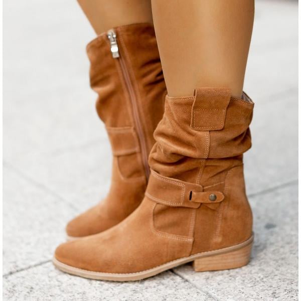 Eileen ankle boots in Texan Brown with side zipper closure, shown from the front on a white background