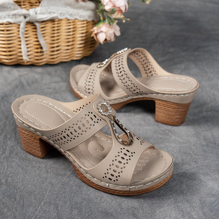 Florimay size chart for Finley flat sandals covering US sizes 5 through 12