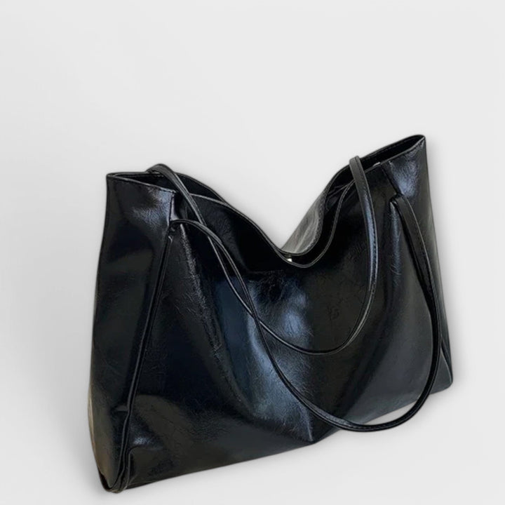 Freydis handbag in red bold colorway with minimalist design