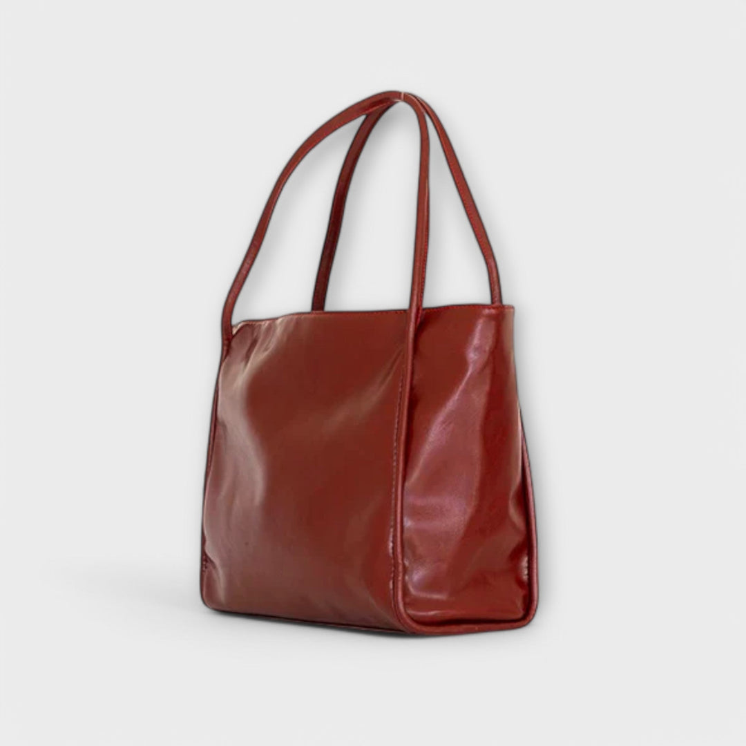 Freydis red handbag front-facing product shot