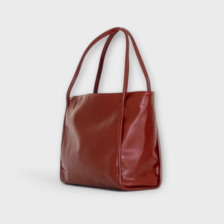 Freydis red handbag front-facing product shot