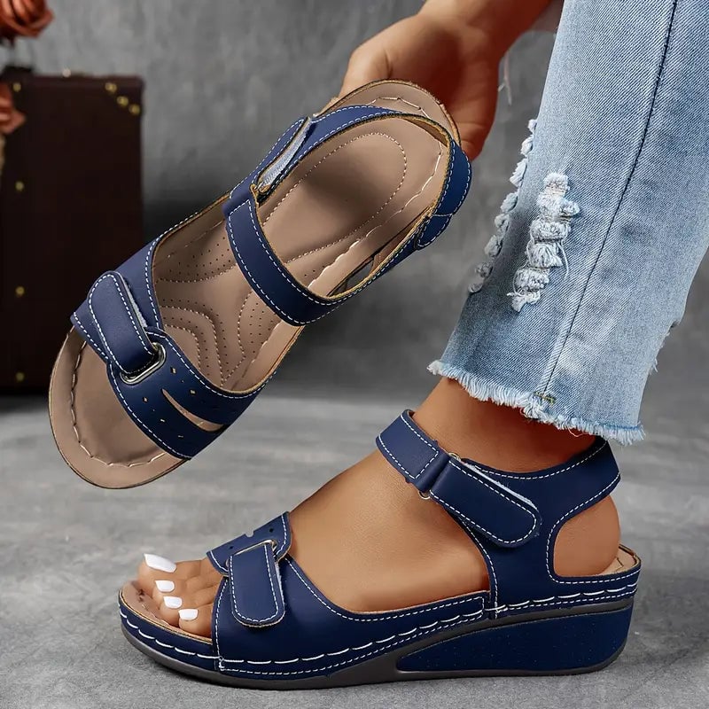 Harlow women's orthopedic cushioned sandal in brown, front three-quarter view