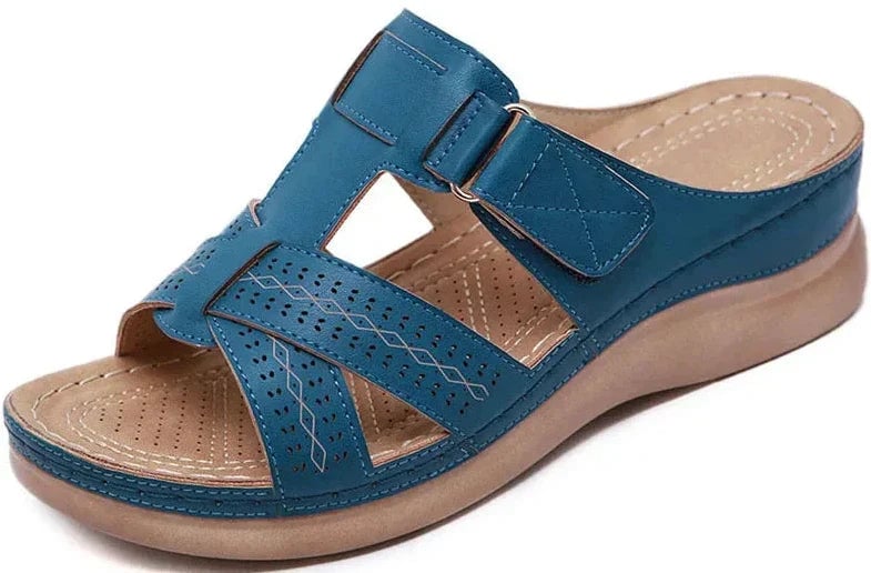 Irina women's sandals styled with a casual summer outfit, lifestyle shot