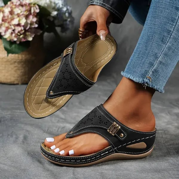 Jade women's orthopedic cushioned sandal in black with contoured footbed and adjustable straps, front view