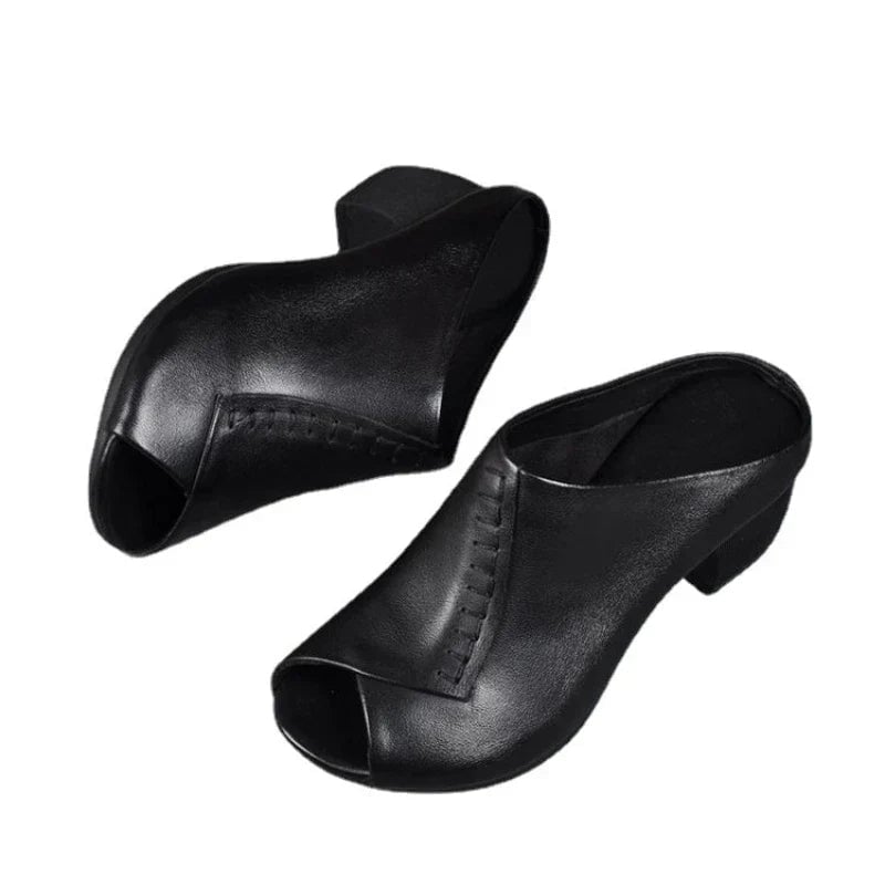 Kalani women's cushioned sandals in dark brown, front three-quarter view on white background