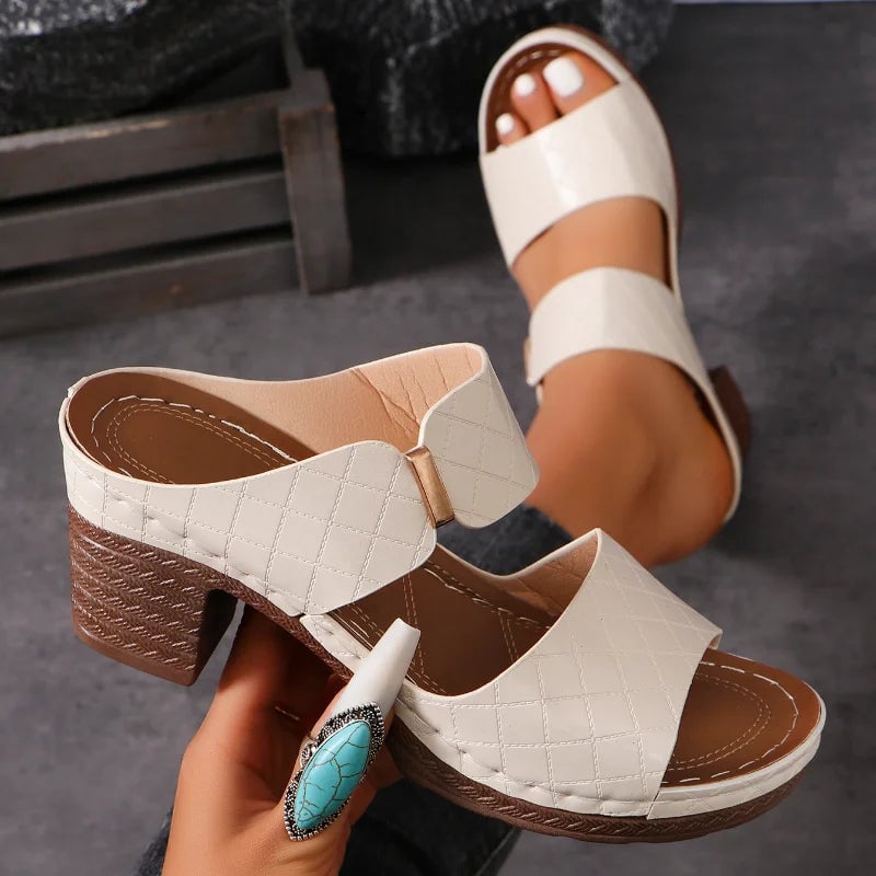 Close-up of Keira sandal block heel and sole construction