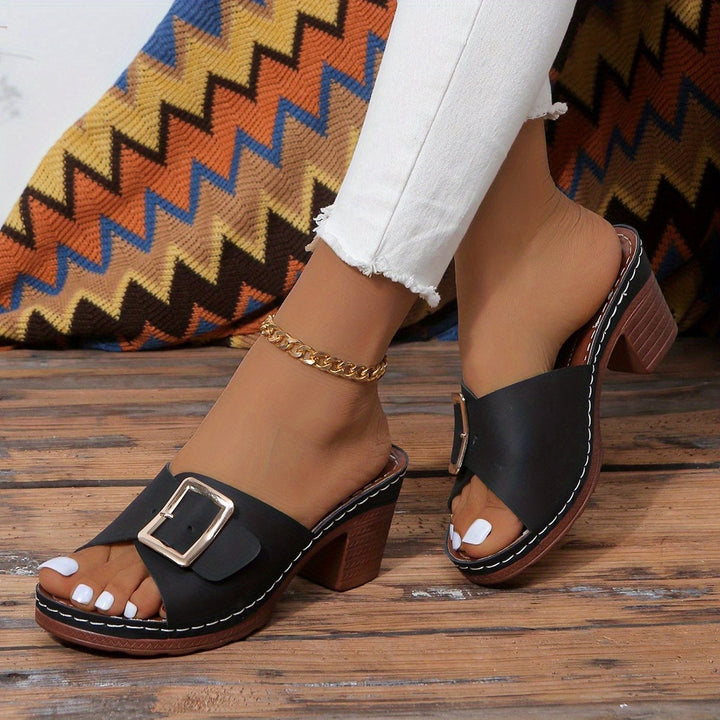 Kit women's sandal in rust, side profile highlighting silhouette