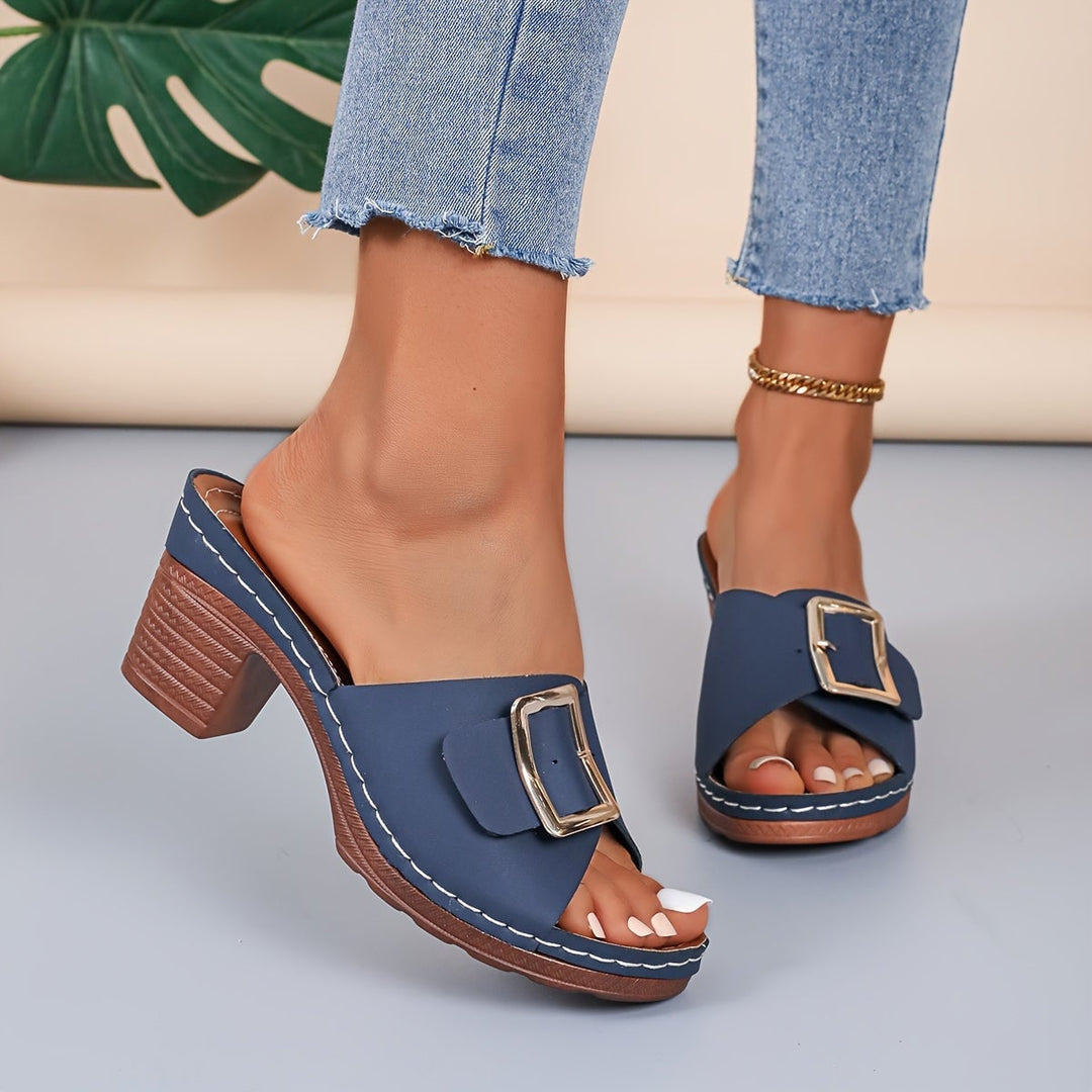 Kit women's sandal in navy blue, side profile view