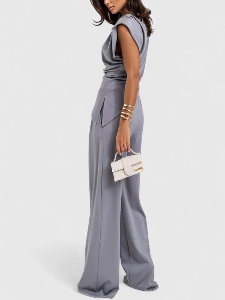 Front view of the Laiza two-piece wide-leg set in brown showing full-length silhouette