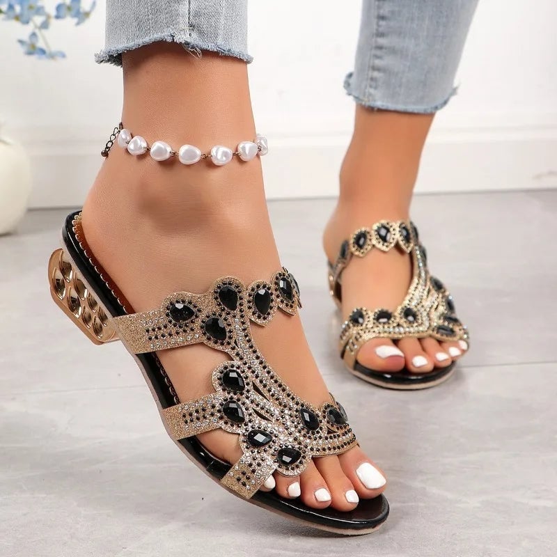 Linda glamour sandals in black styled with an elegant evening outfit