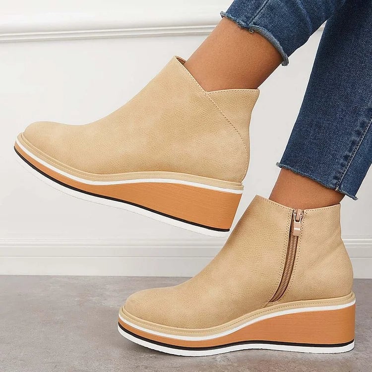Detail shot of the durable non-slip outsole of the Lucille luxe boot
