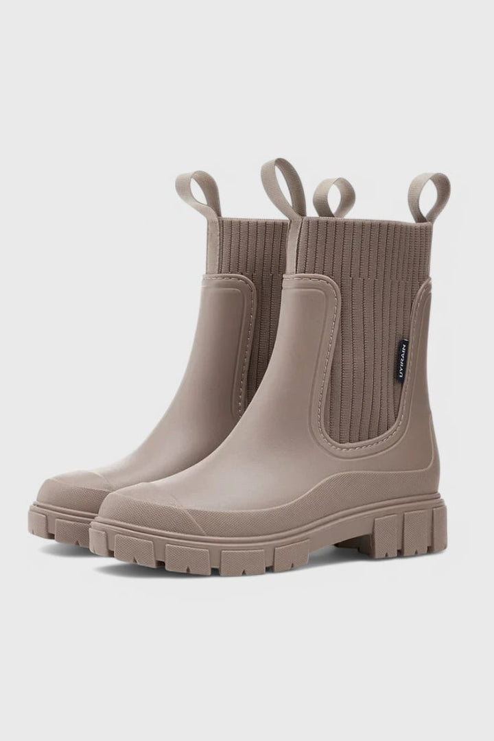 Maelie waterproof Chelsea boots in black, front view on clean background