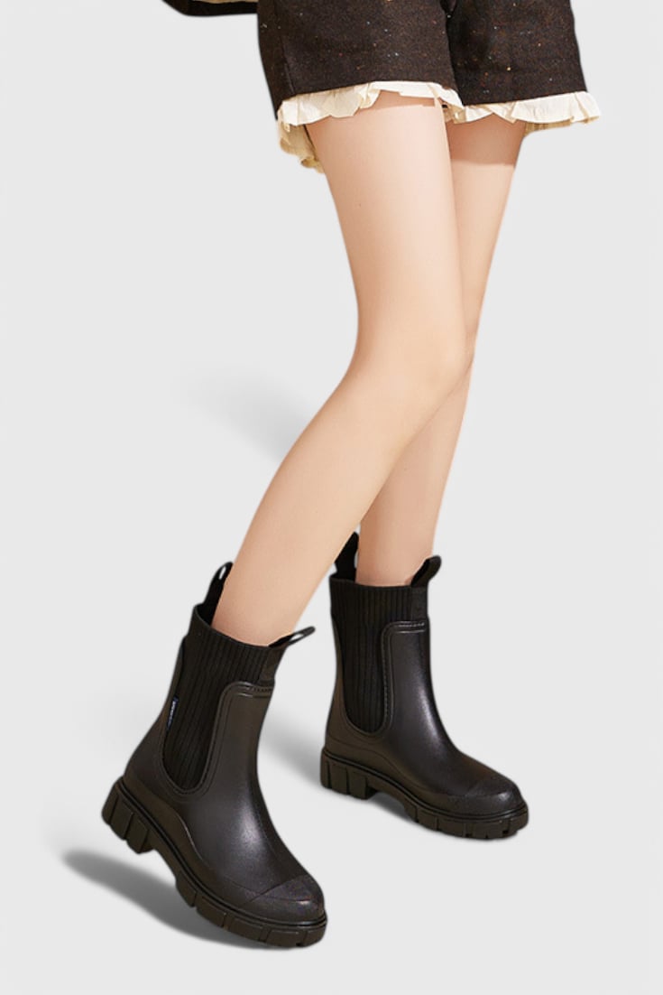Maelie waterproof Chelsea boots in rose, side view on clean background