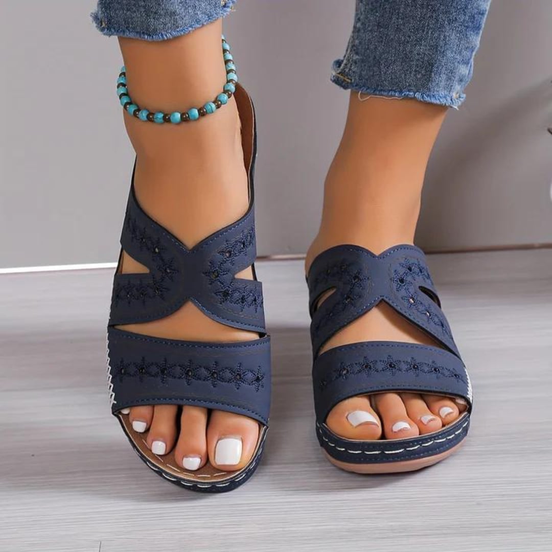 Maren women's orthopedic cushioned sandal in blue with adjustable straps and contoured footbed