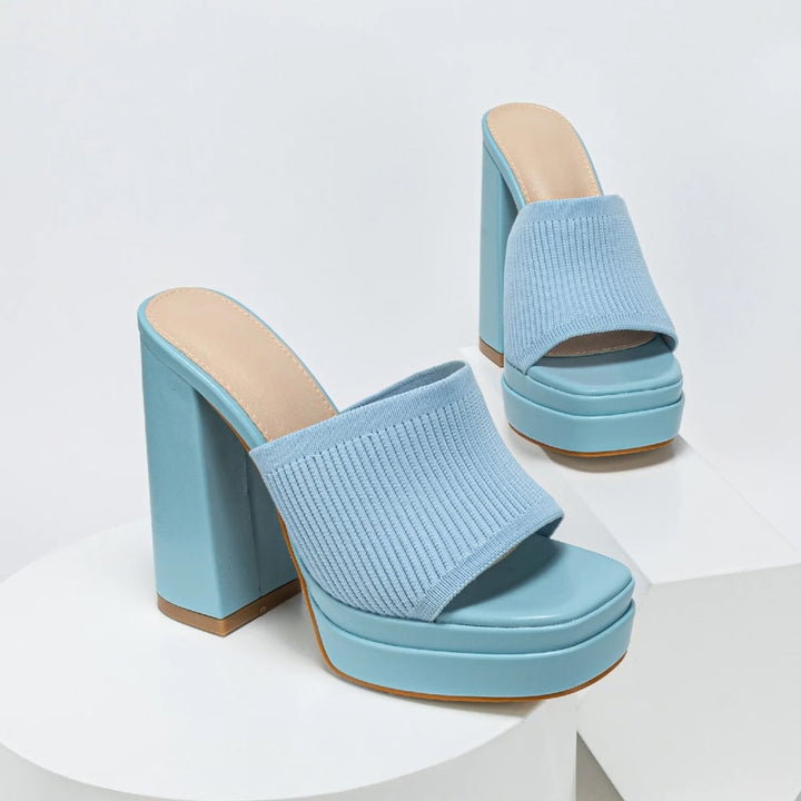 Merle women's platform sandals in light blue on a white background