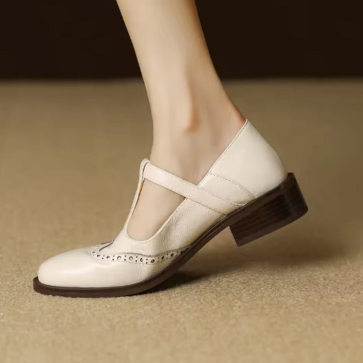 Nadine brown leather Mary Jane shoes, close-up of perforated brogue toe cap