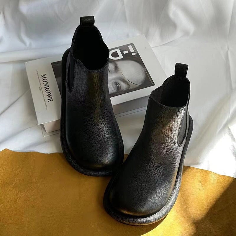 Nora boots paired with tailored trousers for a polished everyday look