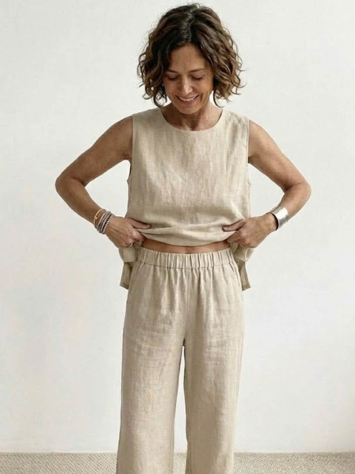 Wide-leg pants detail in beige from the Olivia two-piece set
