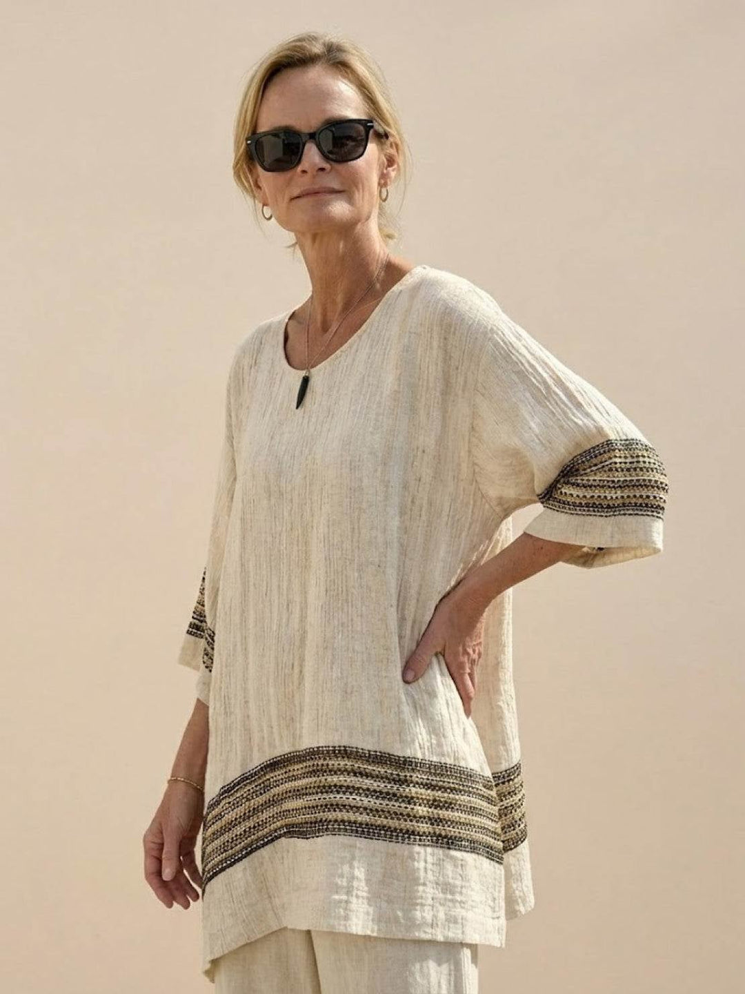 Three-quarter view of the Paloma set in Blush Meadow