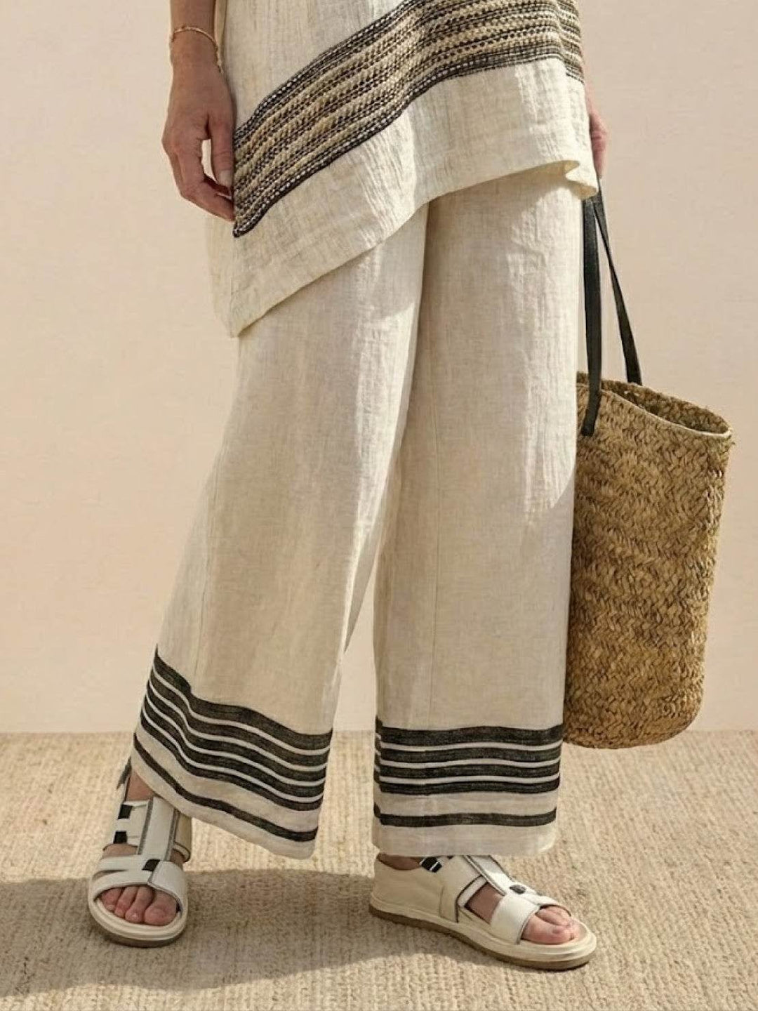 Three-quarter view of the Paloma set in Green Layers