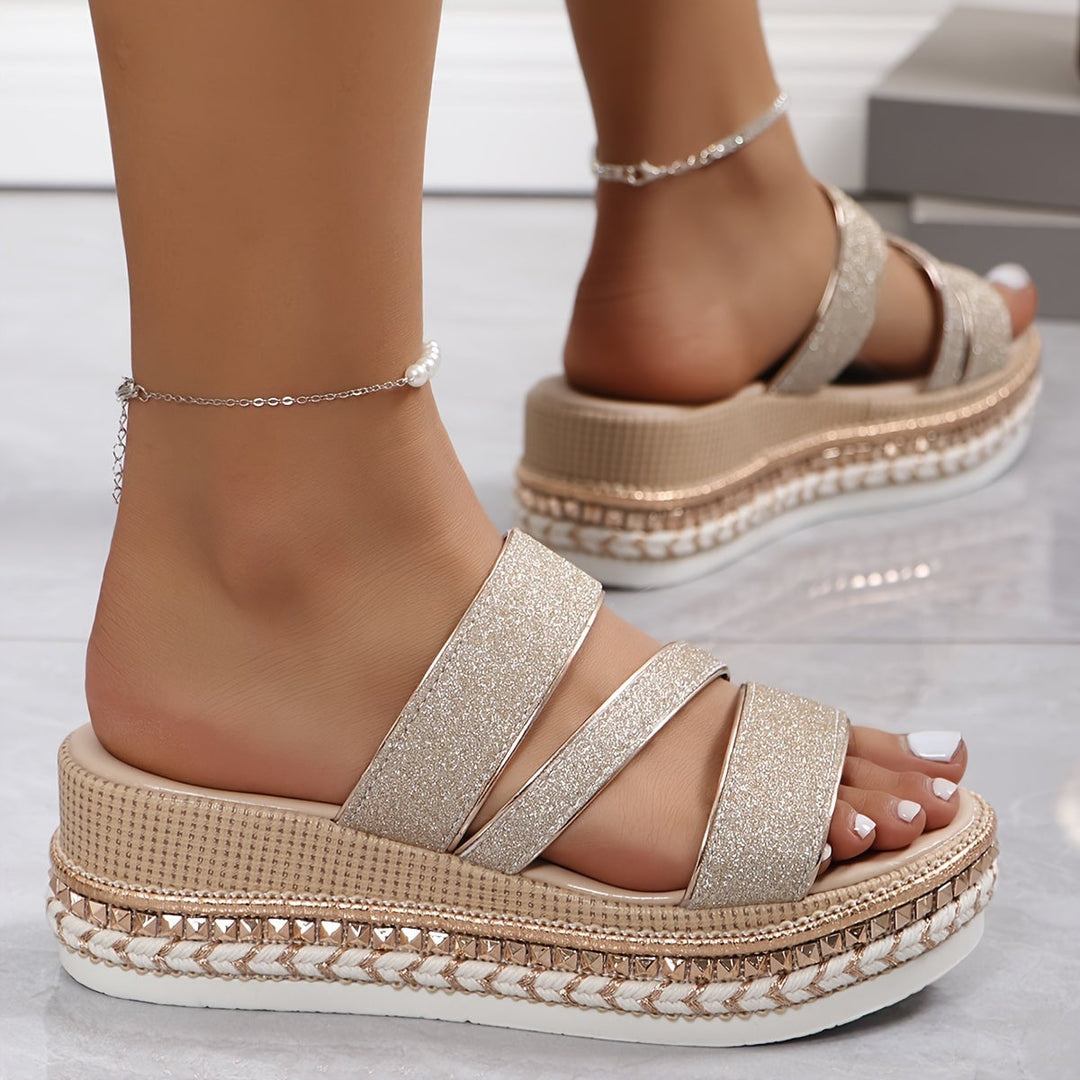 Side view of Pamela spring sandals highlighting the contoured orthopedic sole