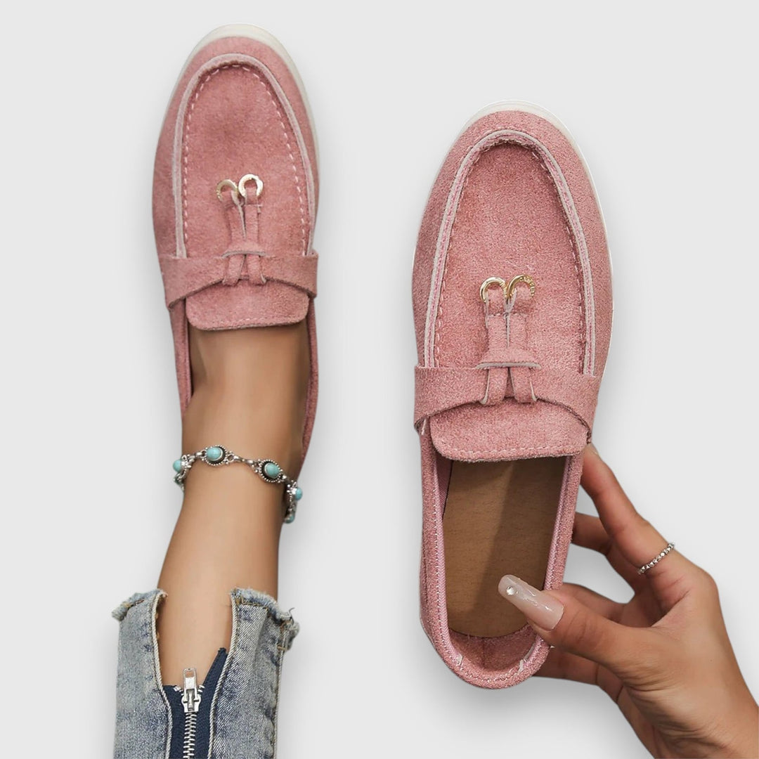 Parker cushioned loafers in beige, sole and heel detail view