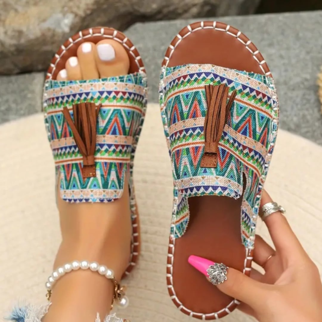 Overhead flat lay of Robin sandals paired with a summer outfit