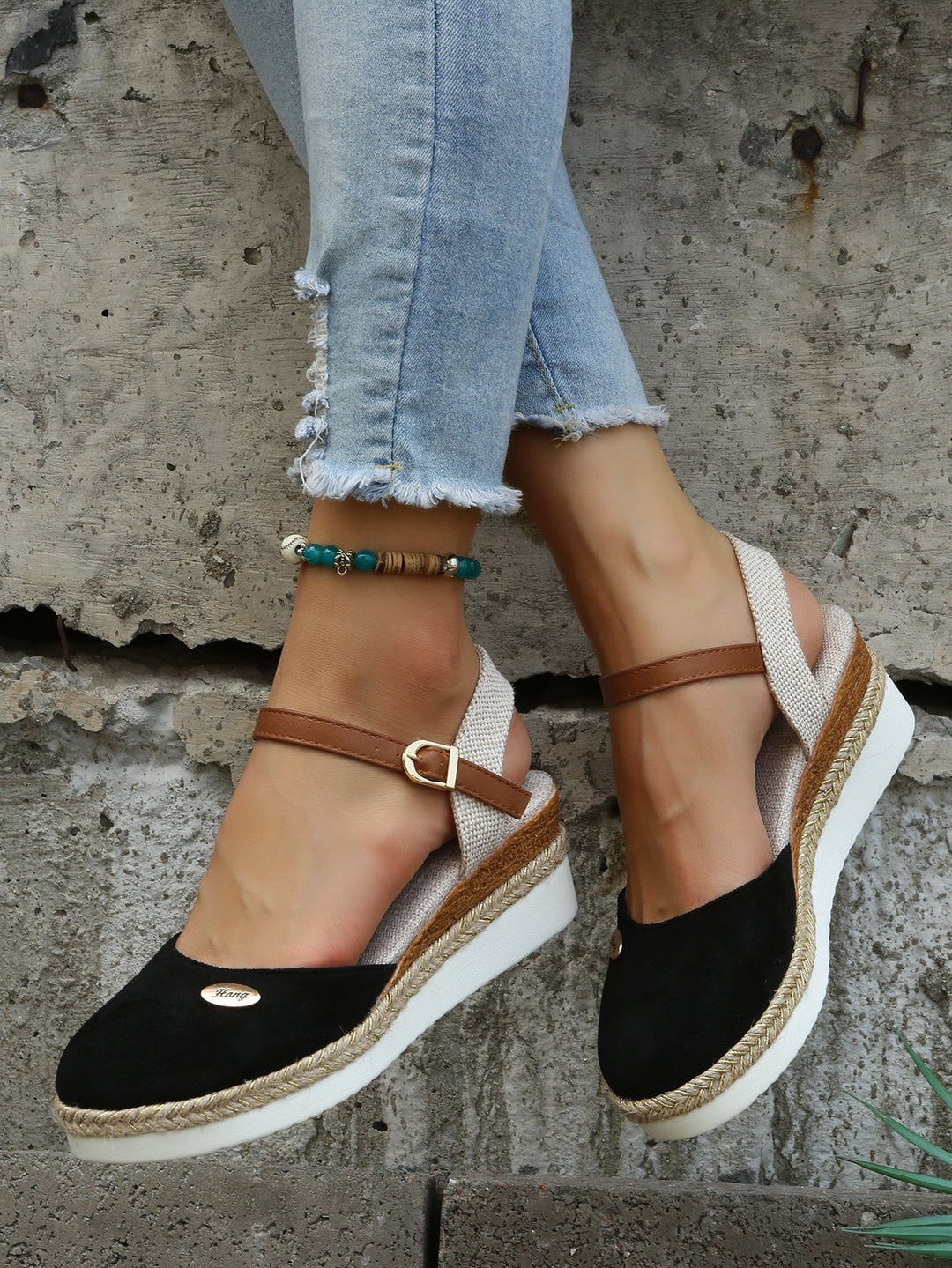 Ruby orthopedic espadrille sandal in pink, side view on neutral background