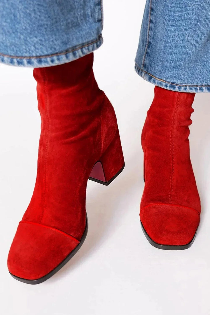 Scarlett heeled boots in leopard print, close-up of sole and heel height