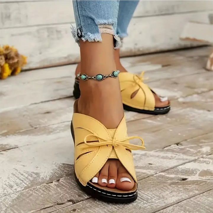 Scarlett women's sandals in dark blue, top-down view of strap layout