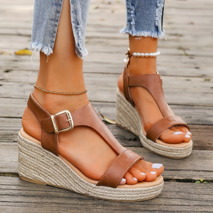 Tallulah women's sandals in Blue, front view on neutral background
