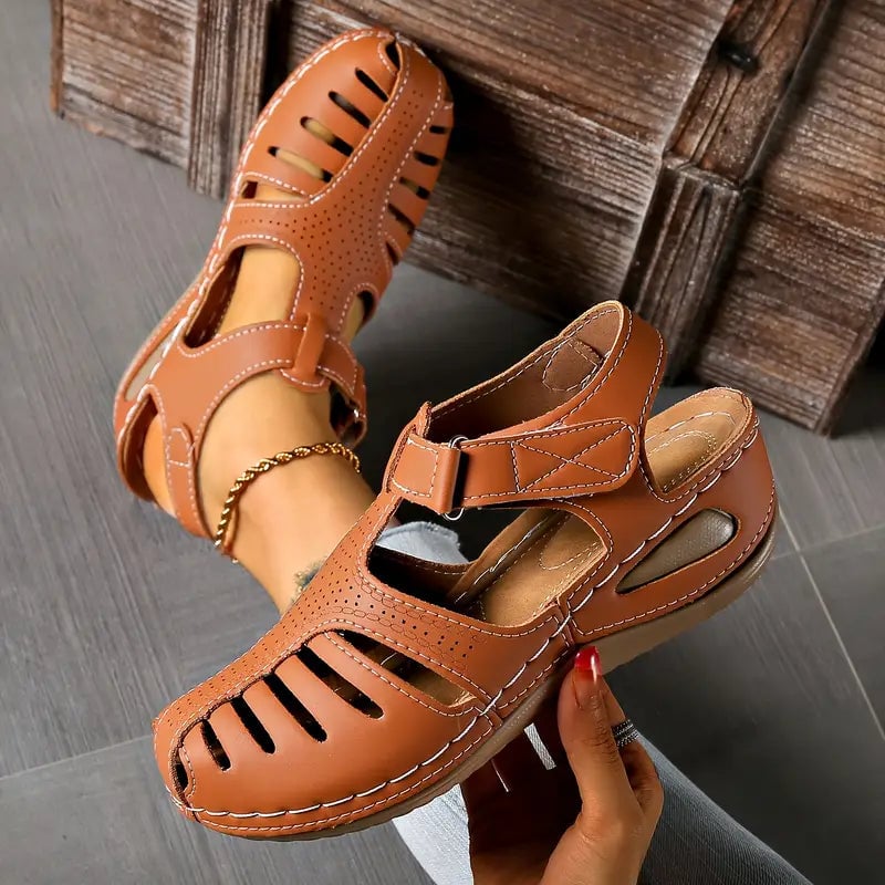 Tatum women's sandals in beige with cushioned insole and secure straps, side view
