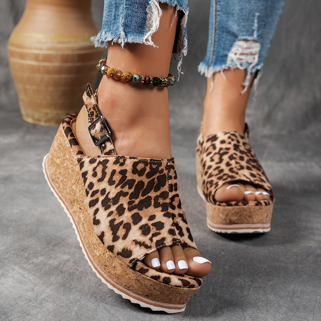 Terra women's platform buckle sandals in black with adjustable straps and EVA sole, front view