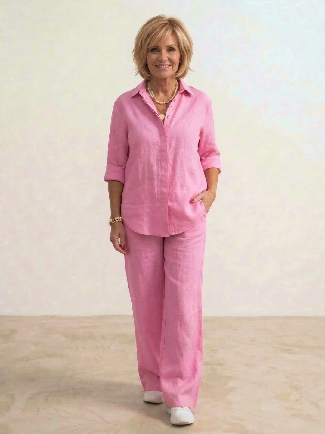 Close-up of Vivian elastic high-rise waistband detail in beige