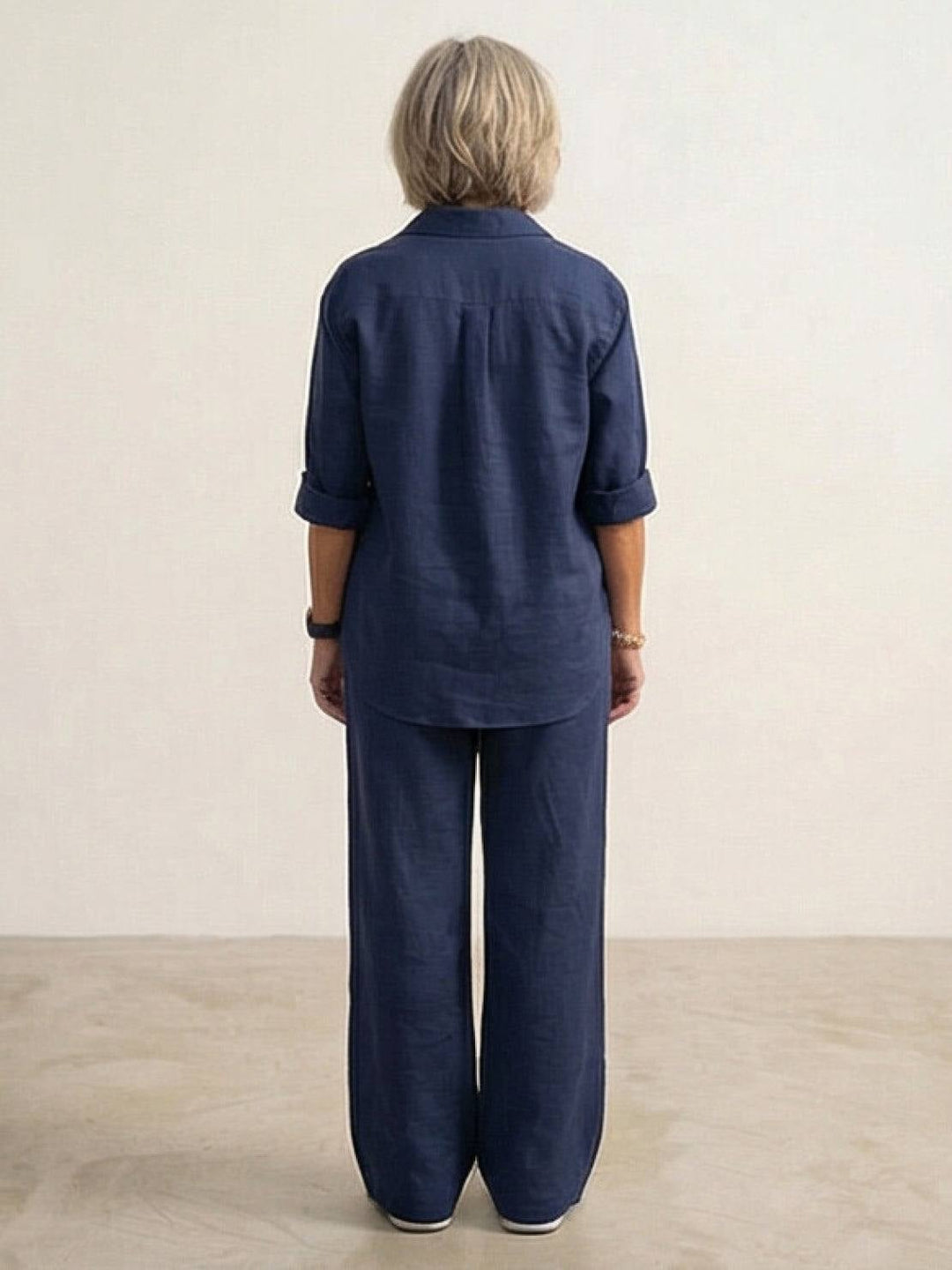 Vivian light blue shirt and wide-leg pants set, front view on model