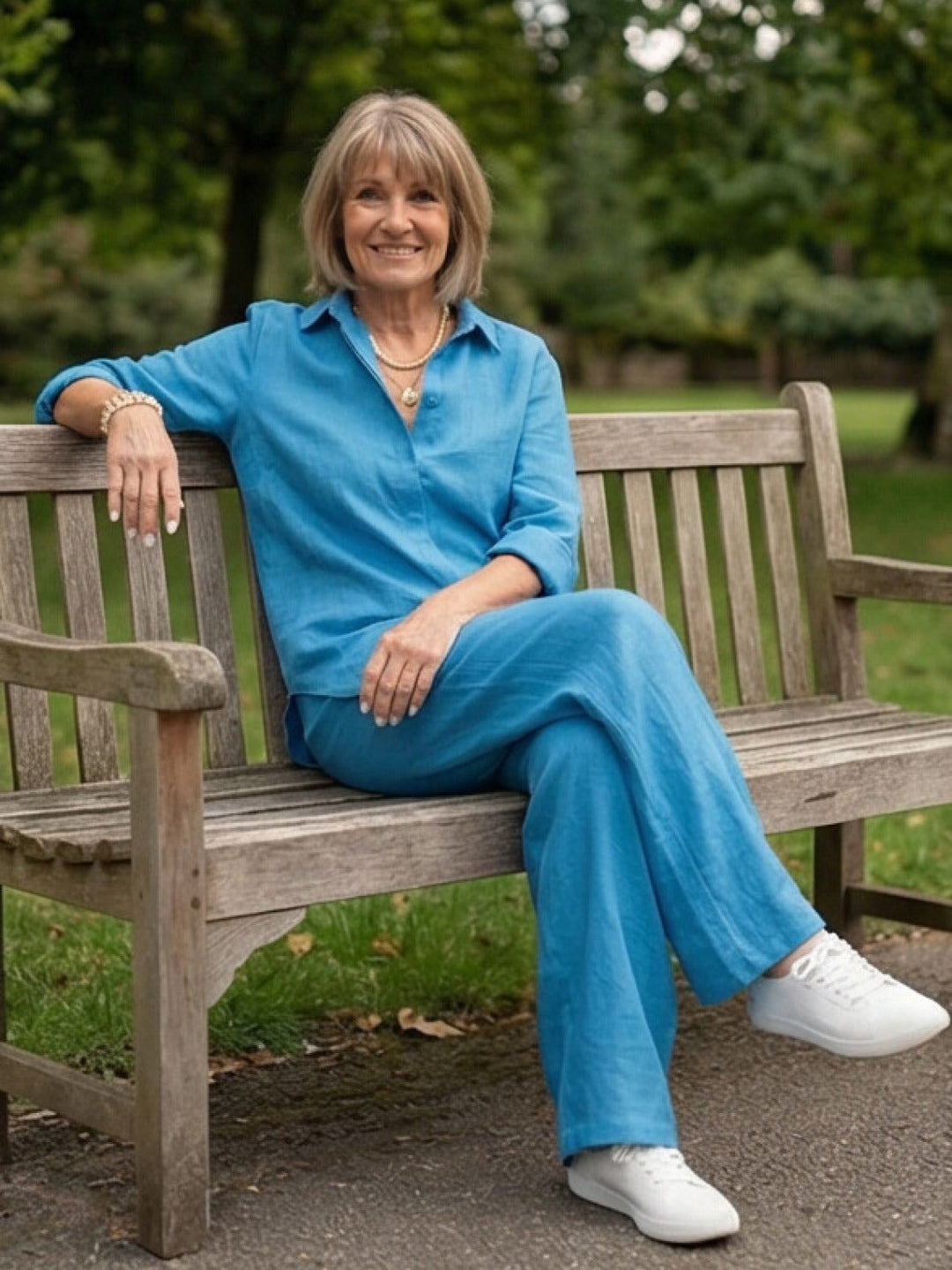 Vivian light blue set worn at a casual outdoor brunch setting
