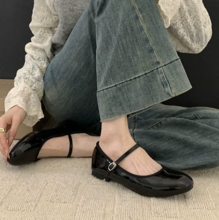 Vivienne women's glossy patent mary jane shoes with low block heel and adjustable ankle strap in black