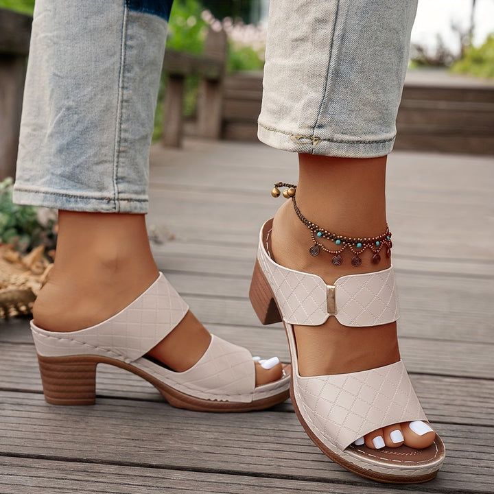Zelda women's sandal in gray, side profile on white background