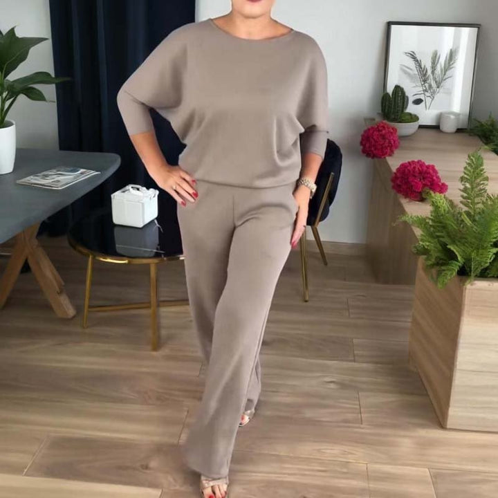 Side profile of the Zoe 3-piece set highlighting the forgiving structured cut